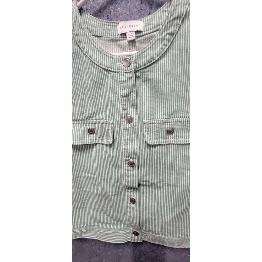 Free Assembly Women's/Unisex button Front Vest/Top Stripe Green/White L NWT